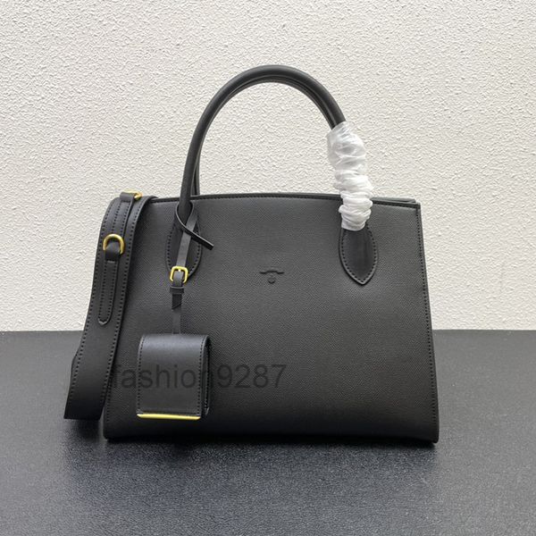 designer bags quality tote bag new women handbags crossbody shoulder bag cowhide genuine leather 66158 2022 top
designer bags quality tote bag new women handbags crossbody shoulder bag cowhide genuine leather 66158 2022 top