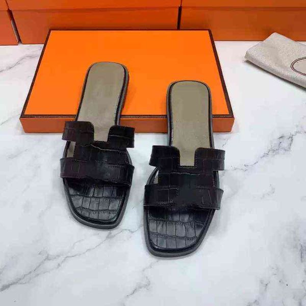 shoes slippers women 2022 fashion designer sandal selling woman slipper autumn winter slides sandal platform, Black
shoes slippers women 2022 fashion designer sandal selling woman slipper autumn winter slides sandal platform, Black