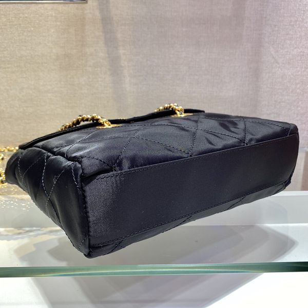 chain diamond bag ladies elegant and versatile shoulder bag designer crossbody bags women handbag, Black;red
chain diamond bag ladies elegant and versatile shoulder bag designer crossbody bags women handbag, Black;red