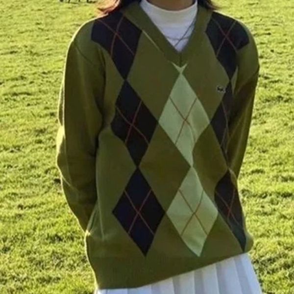 women s sweaters preppy style knitted argyle plaid oversized pullover women autumn winter long sleeve v neck loose sweater ladies jumper 220, White;black
women s sweaters preppy style knitted argyle plaid oversized pullover women autumn winter long sleeve v neck loose sweater ladies jumper 220, White;black