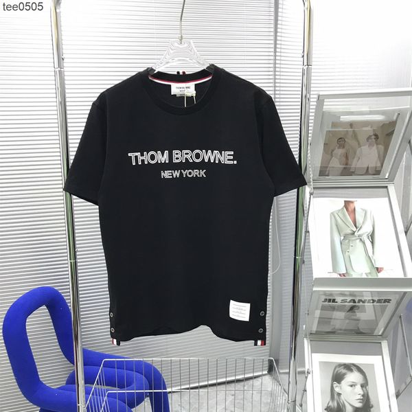 2022 summer new fashion brand letter printed men's and women's casual couple short sleeve t-shirt, White;black
2022 summer new fashion brand letter printed men's and women's casual couple short sleeve t-shirt, White;black