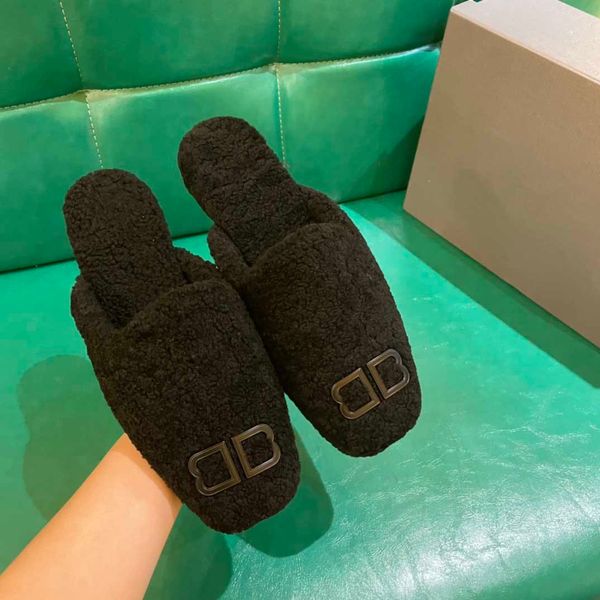 slippers 2021 r luxury brand ladies winter fur slides slipper woman flats wool slippers fashion women comfortable bb mules sandals with, Black
slippers 2021 r luxury brand ladies winter fur slides slipper woman flats wool slippers fashion women comfortable bb mules sandals with, Black