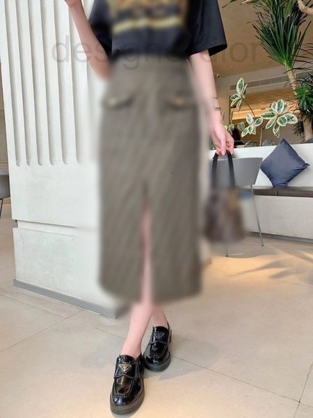 skirts designer fd spring summer ff co branded series split long skirt classic double old flower with medusa portrait gold buckle, Black
skirts designer fd spring summer ff co branded series split long skirt classic double old flower with medusa portrait gold buckle, Black