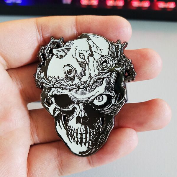 a brooch luminous berserk behelit griffith guts egg of king skeleton knight pin badge, Gray
a brooch luminous berserk behelit griffith guts egg of king skeleton knight pin badge, Gray