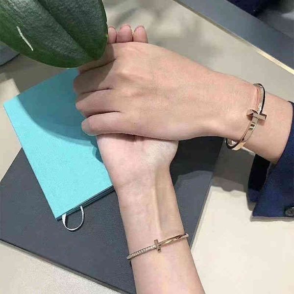 classic fashion design tiff bangle home same green agate double t bracelet crossing 18k rose gold women's bracelet open trend, Black
classic fashion design tiff bangle home same green agate double t bracelet crossing 18k rose gold women's bracelet open trend, Black