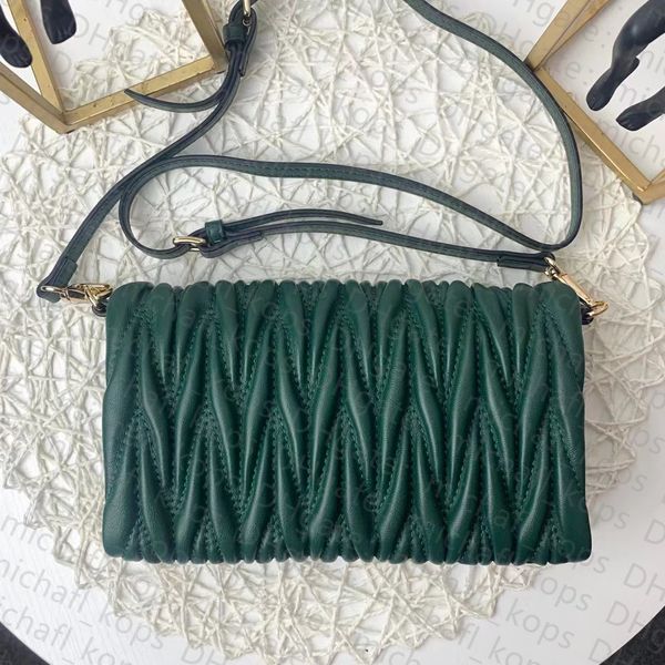 luxury women bag miu crossbody bag fluffy sheepskin quilted simple designer purse 2022
luxury women bag miu crossbody bag fluffy sheepskin quilted simple designer purse 2022