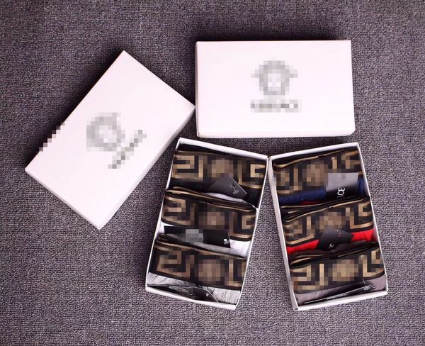 2022 new luxury v designer mens underpants boxers for man underwear cueca boxer ropa interior hombre vintage shorts, Black;white
2022 new luxury v designer mens underpants boxers for man underwear cueca boxer ropa interior hombre vintage shorts, Black;white