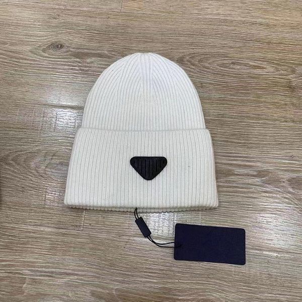 luxury designer winter hat mountaineering men's and women's fashion snow knit wool warm hat lovers, Blue;gray
luxury designer winter hat mountaineering men's and women's fashion snow knit wool warm hat lovers, Blue;gray