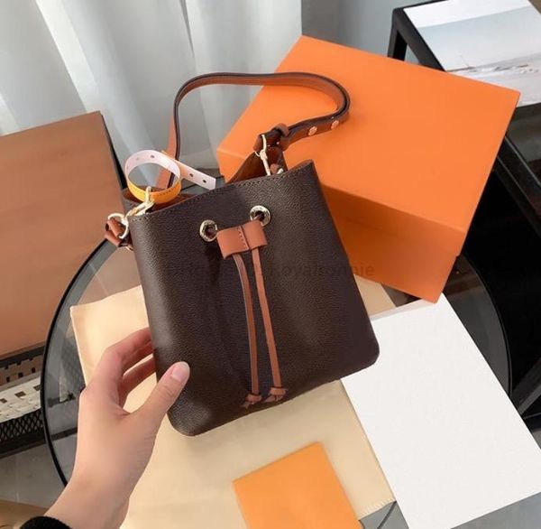 handbags designer bags genuine leather shoulder bags letters-patterns tassel wallets women handbag fashion crossbody mini bag
handbags designer bags genuine leather shoulder bags letters-patterns tassel wallets women handbag fashion crossbody mini bag