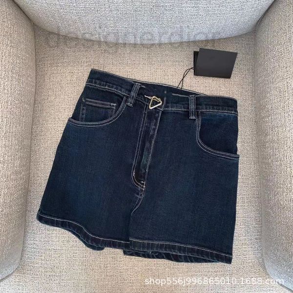 women's jeans designer triangle label dark blue denim shorts women's 22 summer new niche design high waist slim casual straight pa
women's jeans designer triangle label dark blue denim shorts women's 22 summer new niche design high waist slim casual straight pa