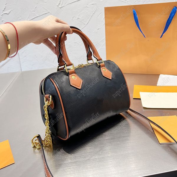 fashion shoulder bags crossbody women handbags luxury designer totes classic leather belt bag wholesale handbag wallets purse cross body clu
fashion shoulder bags crossbody women handbags luxury designer totes classic leather belt bag wholesale handbag wallets purse cross body clu