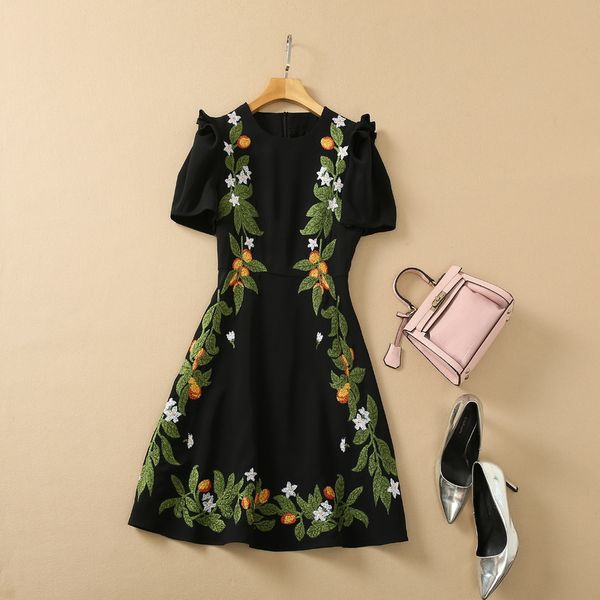 casual dresses new european and american women's wear for winter 2022 short sleeve round neck puffed sleeve embroidery fashion the blac, Black;gray
casual dresses new european and american women's wear for winter 2022 short sleeve round neck puffed sleeve embroidery fashion the blac, Black;gray