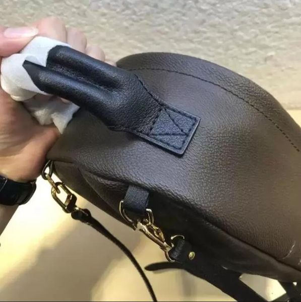 genuine leather women backpacks fashion mini size school bags men and children backpack brand designer springs lady t300f
genuine leather women backpacks fashion mini size school bags men and children backpack brand designer springs lady t300f
