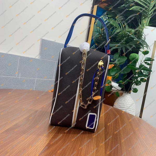 cloakroom dopp kit cosetic bag poche toilette m45588 exclusive hardest piece to get mens handbag toiletry cosmetic case womens makeup bags m
cloakroom dopp kit cosetic bag poche toilette m45588 exclusive hardest piece to get mens handbag toiletry cosmetic case womens makeup bags m