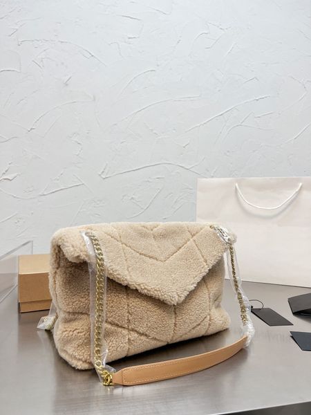 2022 autumn winter new lou cloud bag genuine leather with fur in one lambskin chain cross body bags lady luxury designer shoulderbag messeng
2022 autumn winter new lou cloud bag genuine leather with fur in one lambskin chain cross body bags lady luxury designer shoulderbag messeng
