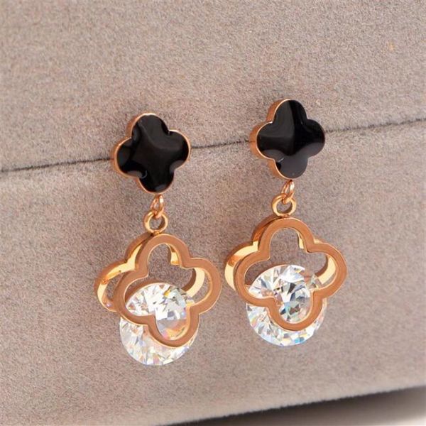 2019 fashion designer earrings gold plated luxury ear studs v stamp stainless steel earrings for women 327268l, Golden;silver
2019 fashion designer earrings gold plated luxury ear studs v stamp stainless steel earrings for women 327268l, Golden;silver