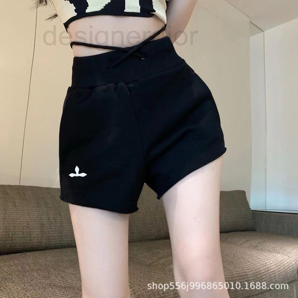 women's jeans designer autumn sm nanyou denim shorts urban casual worn black cotton pants set high waist shorts women, Blue
women's jeans designer autumn sm nanyou denim shorts urban casual worn black cotton pants set high waist shorts women, Blue