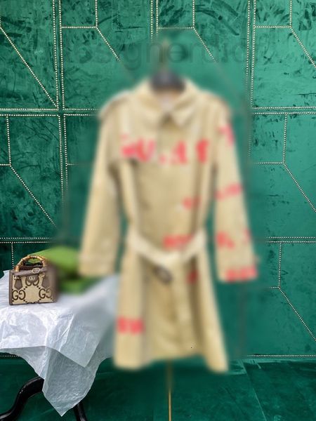 women's trench coats designer b's red letter printed trench coat is a classic british style for lovers, Tan;black
women's trench coats designer b's red letter printed trench coat is a classic british style for lovers, Tan;black