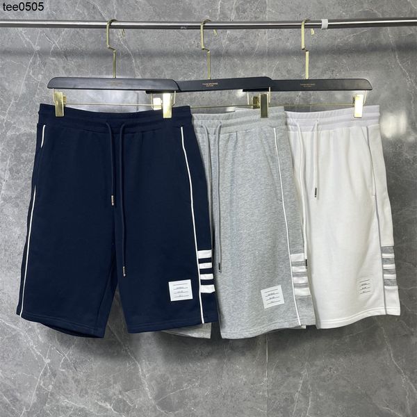 classic basic four bar yarn dyed stripe casual pants men's and women's shorts, White;black
classic basic four bar yarn dyed stripe casual pants men's and women's shorts, White;black