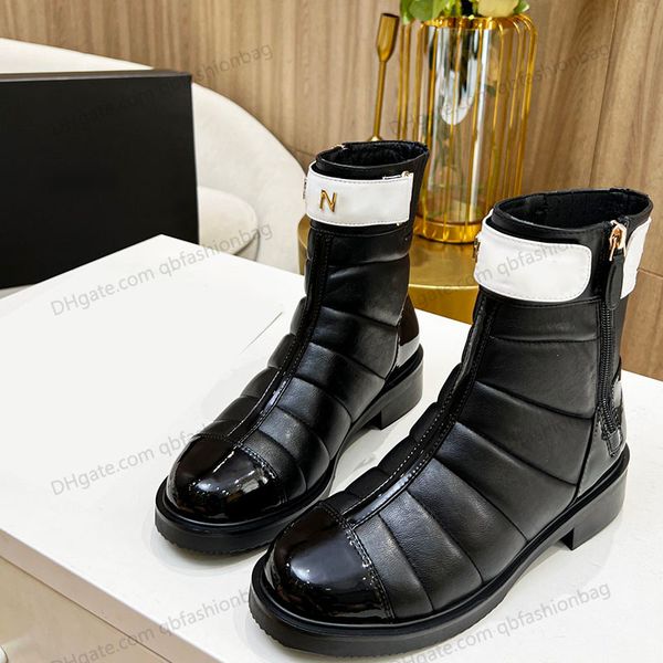 designer womens ankle boots sheepskin patent leather with low chunky heels zipper letter chain fashion snow boot classic black wihte quilted
designer womens ankle boots sheepskin patent leather with low chunky heels zipper letter chain fashion snow boot classic black wihte quilted