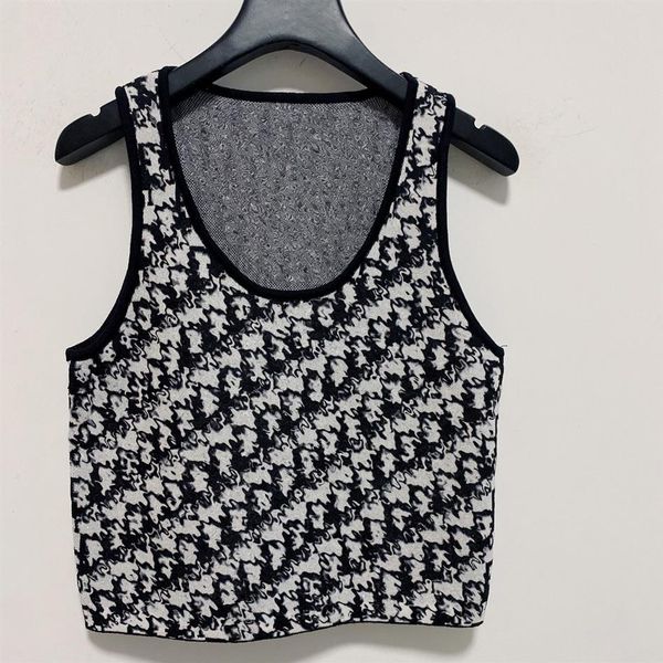 2021 camisole female feeling inside and outside wear fashion knitted halter sleeveless shoulder-cut pring summer fashion women2524, Black;white
2021 camisole female feeling inside and outside wear fashion knitted halter sleeveless shoulder-cut pring summer fashion women2524, Black;white