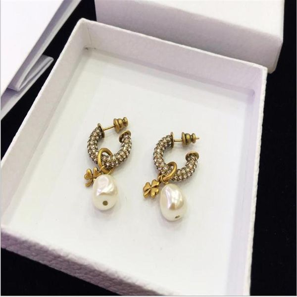 new style female fashion pearl full brick personalized earrings seiko retro pearl earrings232p, Golden;silver
new style female fashion pearl full brick personalized earrings seiko retro pearl earrings232p, Golden;silver