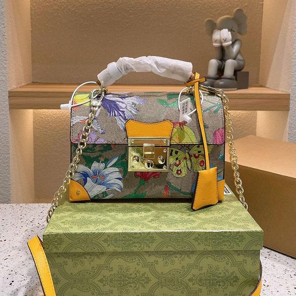 handbag single shoulder meenger bag ladies letter prints crobody back package square lock claic gold chain flap bags light gold hardware
handbag single shoulder meenger bag ladies letter prints crobody back package square lock claic gold chain flap bags light gold hardware