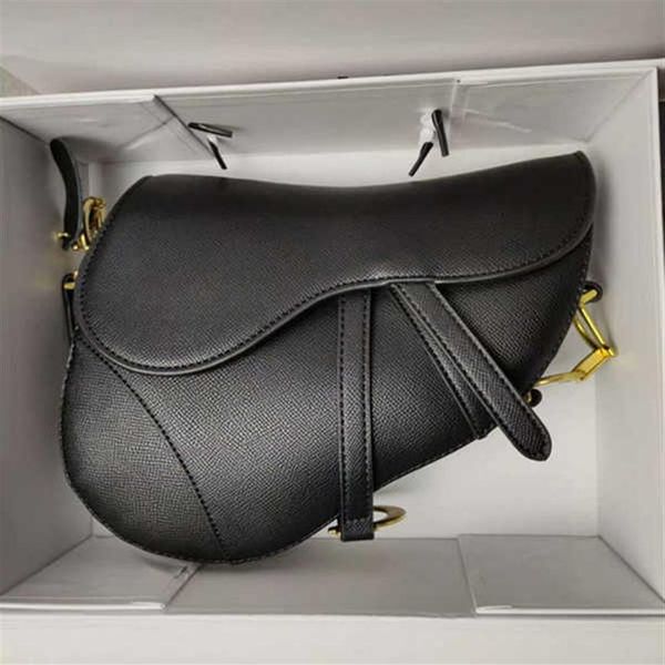 luxury classic bag designer handbag leather women's shoulder saddle fashion metal letter tote220i, Red;black
luxury classic bag designer handbag leather women's shoulder saddle fashion metal letter tote220i, Red;black