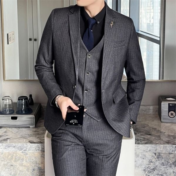 men's suits blazers jacket pants vest formal business wedding 3 pieces suit set classic stripes male blazers trousers dress waistcoat 5, White;black
men's suits blazers jacket pants vest formal business wedding 3 pieces suit set classic stripes male blazers trousers dress waistcoat 5, White;black