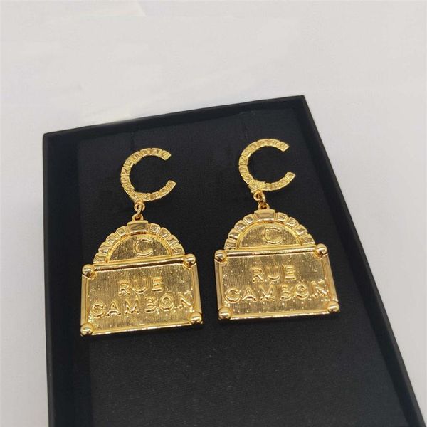 2022 charm drop earring with handbag shape desin in small and large size for women engagement jewelry gift have box stamp p257h, Golden
2022 charm drop earring with handbag shape desin in small and large size for women engagement jewelry gift have box stamp p257h, Golden