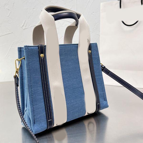 totes canvas bag crossbody luxury designer brand fashion shoulder bags handbags women letter purse phone bag wallet high quality
totes canvas bag crossbody luxury designer brand fashion shoulder bags handbags women letter purse phone bag wallet high quality