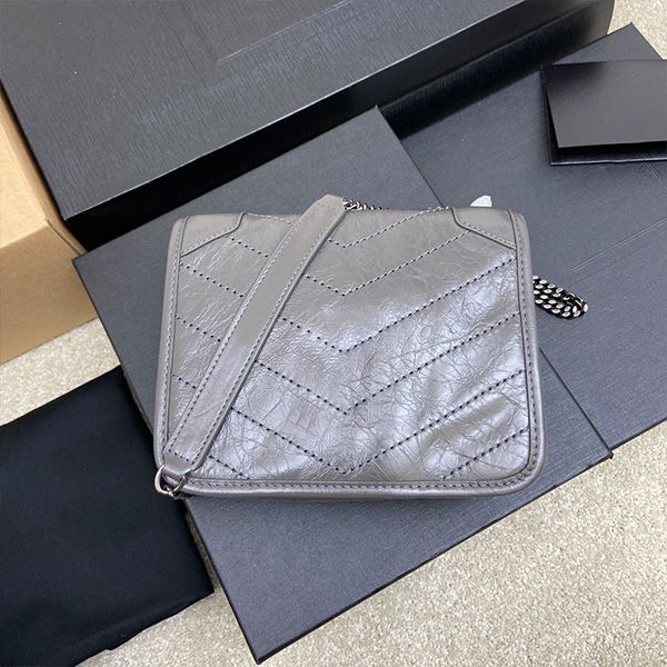 designer oil wax wrinkled cowhide bags letter mini shoulder bags black satchel crossbody baguette bags designer women's fashion handbag
designer oil wax wrinkled cowhide bags letter mini shoulder bags black satchel crossbody baguette bags designer women's fashion handbag