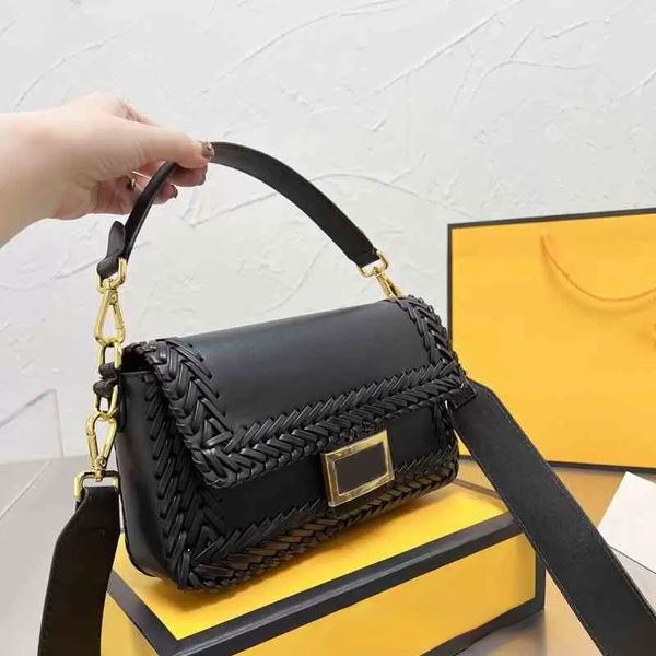 crossbody shoulder bags designer women woven handbag leather crobody female underarm purses
crossbody shoulder bags designer women woven handbag leather crobody female underarm purses
