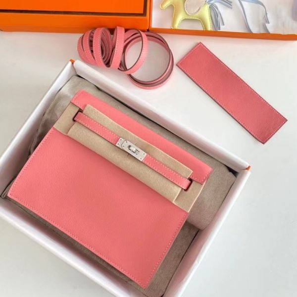 he06 designer evening bags high-end classic swift leather woman handbag high texture h bag 22cm dance series personality fashion luxury lady
he06 designer evening bags high-end classic swift leather woman handbag high texture h bag 22cm dance series personality fashion luxury lady