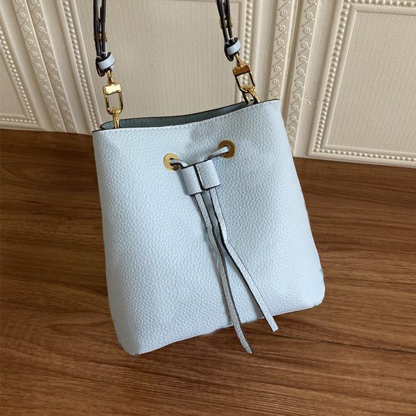 2022 high-quality drawstring bucket bag women neonoe handbag crossbody bags embossed cowhide leather gradient color letter
2022 high-quality drawstring bucket bag women neonoe handbag crossbody bags embossed cowhide leather gradient color letter