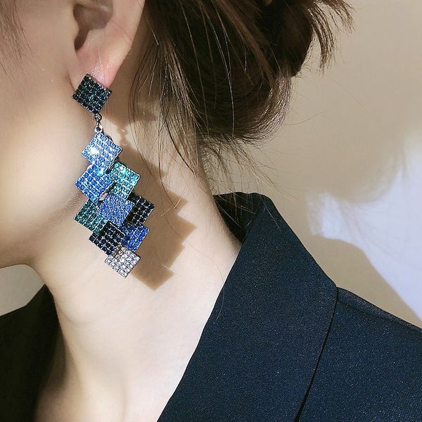 latest fashion earrings wedding party accessories designer jewelry 3d contrasting geometric rhinestone long style gifts for women, White
latest fashion earrings wedding party accessories designer jewelry 3d contrasting geometric rhinestone long style gifts for women, White
