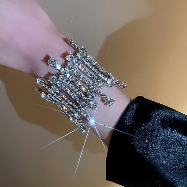 bangle fyuan fashion geometric zircon crystal bracelet for women adjustable elasticity bracelets party jewelry gifts 220909, Black
bangle fyuan fashion geometric zircon crystal bracelet for women adjustable elasticity bracelets party jewelry gifts 220909, Black