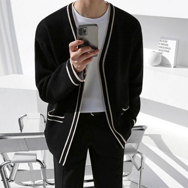men s sweaters fashion cardigan knitting v neck sweater casual color contrast male jacket all match clothing spring 220909, White;black
men s sweaters fashion cardigan knitting v neck sweater casual color contrast male jacket all match clothing spring 220909, White;black