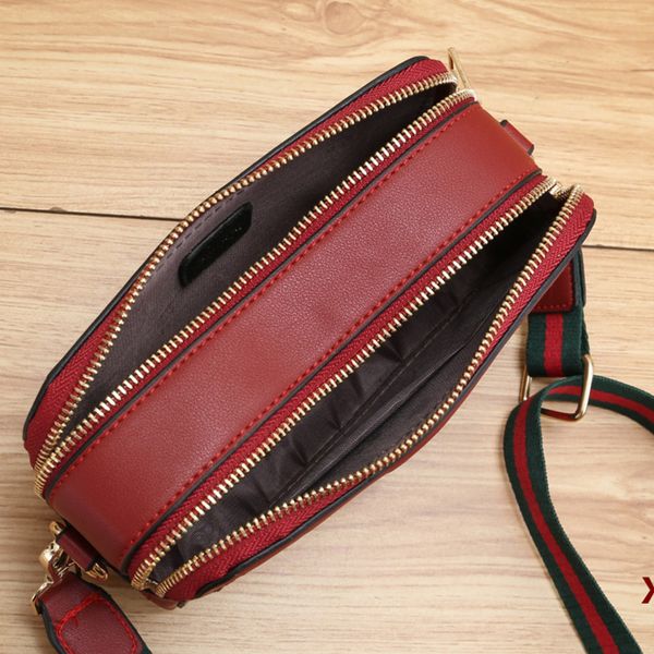 luxurys designers women bags leather crossbody soho disco shoulder bag fringed messenger handbags purse wallet 22cm 6 color ggss louisss vut
luxurys designers women bags leather crossbody soho disco shoulder bag fringed messenger handbags purse wallet 22cm 6 color ggss louisss vut
