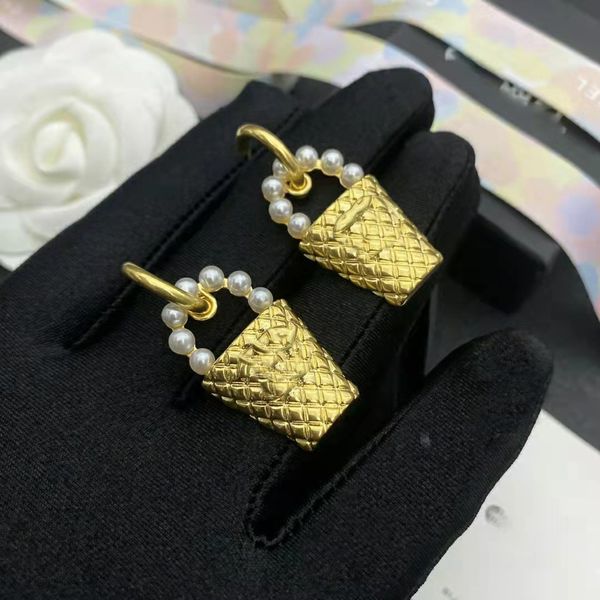925 s silver luxury jewlery earring designer ear cuff hoop diamond wave basket women girls ear studs set fashion earrings
925 s silver luxury jewlery earring designer ear cuff hoop diamond wave basket women girls ear studs set fashion earrings