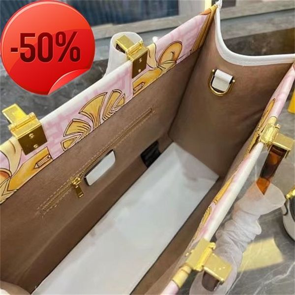 designer micheal bags evening bag new style family branded fashion tote vintage printed handtote purses ladies handbags factory wholesale lo
designer micheal bags evening bag new style family branded fashion tote vintage printed handtote purses ladies handbags factory wholesale lo