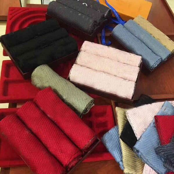 design scarf yan star's same wool scarf autumn and women's bright red cashmere shawl warm double-sided fashion, Blue;gray
design scarf yan star's same wool scarf autumn and women's bright red cashmere shawl warm double-sided fashion, Blue;gray