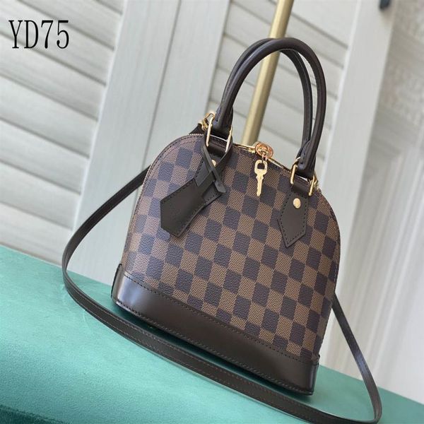 2020 new famous designer ladies luxury shoulder messenger bag fashionable leather shell bag274f, Red;black
2020 new famous designer ladies luxury shoulder messenger bag fashionable leather shell bag274f, Red;black