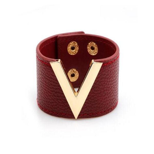 bijoux de createurs de luxe femmes gold bracelets luxury designer jewelry women leather bracelet v bangle whole jewelry222a, Golden;silver
bijoux de createurs de luxe femmes gold bracelets luxury designer jewelry women leather bracelet v bangle whole jewelry222a, Golden;silver