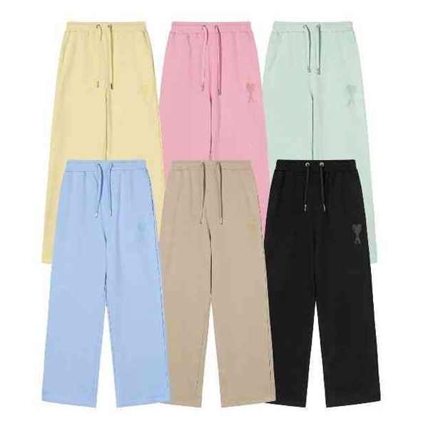 the correct version of ami2022 new macarons love embroidery men's and women's loose casual sports pants straight, White;black
the correct version of ami2022 new macarons love embroidery men's and women's loose casual sports pants straight, White;black