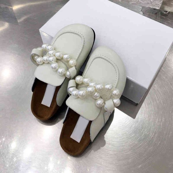 slippers lazy baotou half slippers women wear summer cowhide muller british windnet red sandals, Black
slippers lazy baotou half slippers women wear summer cowhide muller british windnet red sandals, Black