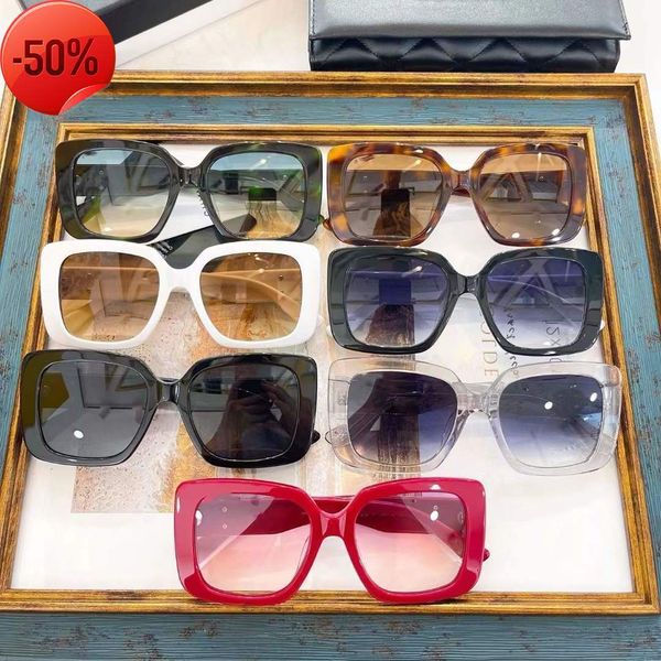 designer sunglasses 22 years' xiaoxiangjia new plate net red star same personalized large frame sunglass a87605, White;black
designer sunglasses 22 years' xiaoxiangjia new plate net red star same personalized large frame sunglass a87605, White;black