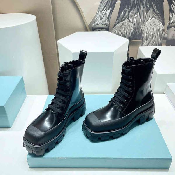 boots high cut british style square head thick heel soled short boots women's leather lace up muffin martin, Black
boots high cut british style square head thick heel soled short boots women's leather lace up muffin martin, Black