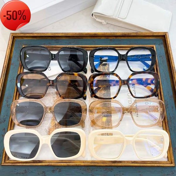 designer sunglasses 22 year arc de blogger's same women's large square plate glass can be equipped with degree sunglass cl40229u, White;black
designer sunglasses 22 year arc de blogger's same women's large square plate glass can be equipped with degree sunglass cl40229u, White;black