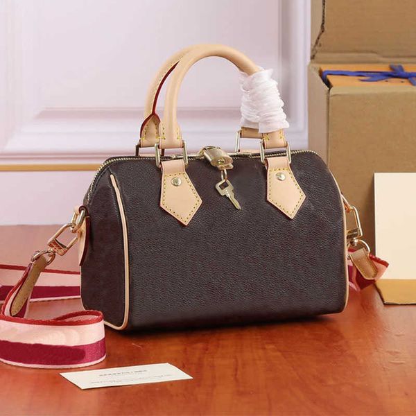 cosmetic bags cases boston women crossbody bag pillow shoulder underarm shell bags handbag purse chain pouch flap lady half moon plain fashi
cosmetic bags cases boston women crossbody bag pillow shoulder underarm shell bags handbag purse chain pouch flap lady half moon plain fashi